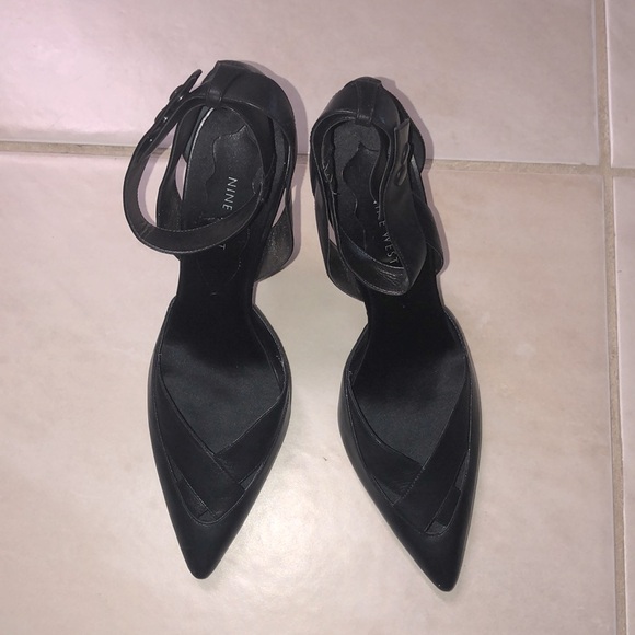 Nine West black heels- Size 9 1/2 - Picture 2 of 10